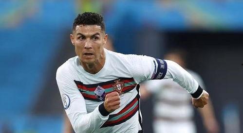 c罗最新爆料,揭秘足球生涯背后的故事与挑战 第2张 c罗最新爆料,揭秘足球生涯背后的故事与挑战 第2张