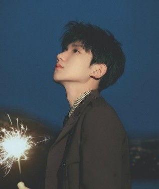 王源吃瓜娱乐节目,揭秘娱乐圈幕后故事 第2张 王源吃瓜娱乐节目,揭秘娱乐圈幕后故事 第2张